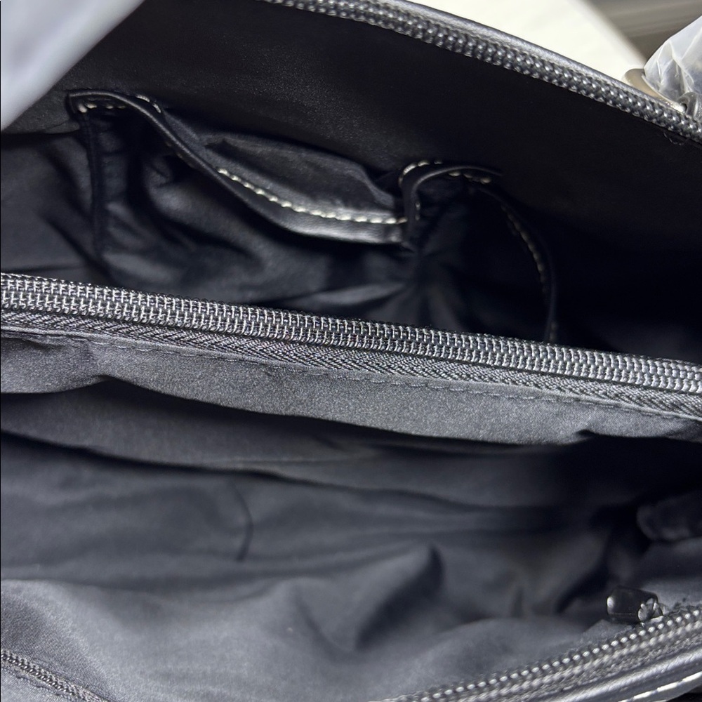 NWT Giani Bernini Black Saffiano Faux Leather Dome
Satchel. - Picture 5 of 7